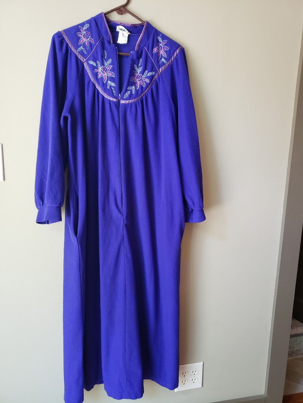 Vintage HEIRESS Royal Purple Zip Front Embroidered Robe - Size XL
